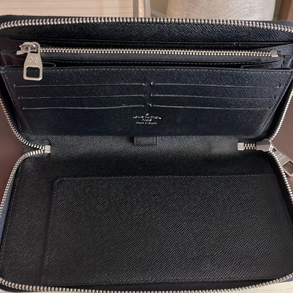 Louis Vuitton Zippy Organizer - Picture 3 of 12